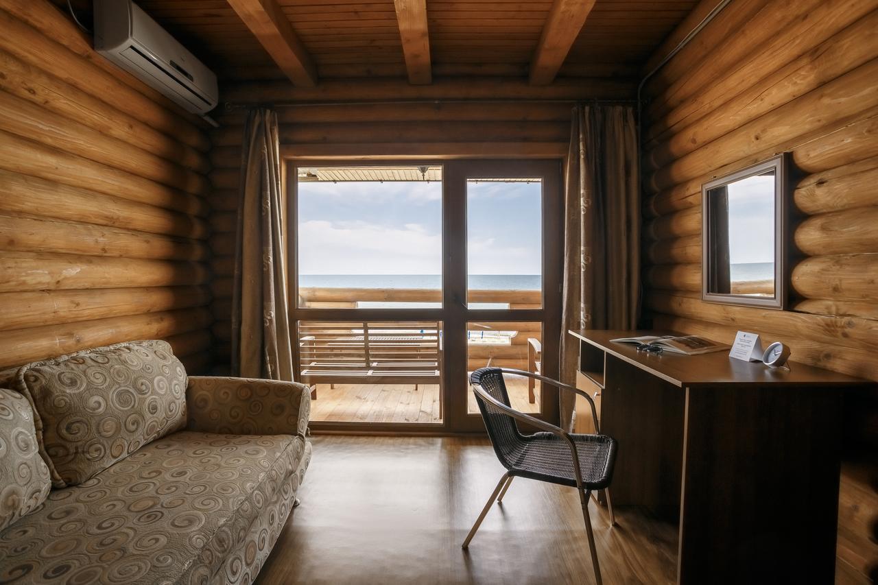 Ensenada Hotel Hrybiwka Zewnętrze zdjęcie